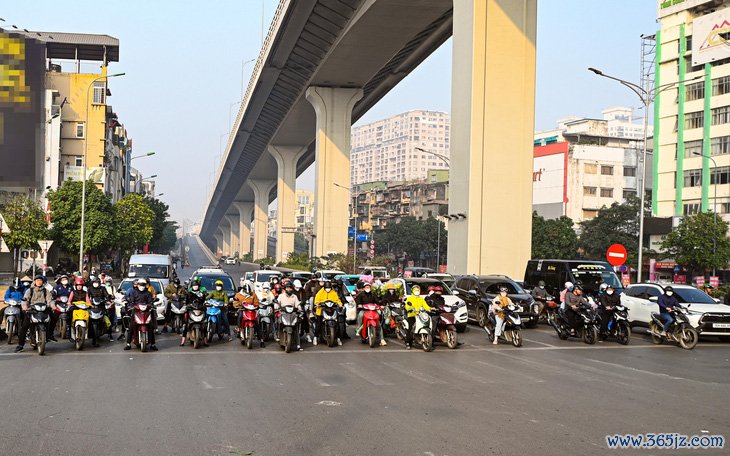 Phó chủ tịch Quốc hội: Bộ Công an cần phối hợp kiểm tra tín hiệu đèn， không để người dân bị oan - Ảnh 2.