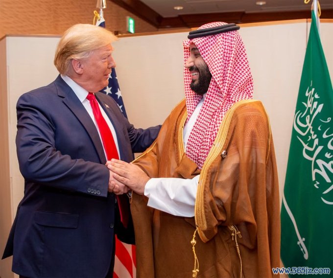 Tổng thống Mỹ Donald Trump và Thái tử Arab Saudi Mohammed bin Salman tại hội nghị thượng đỉnh G20 ở Osaka， Nhật Bản năm 2019. Ảnh: Reuters